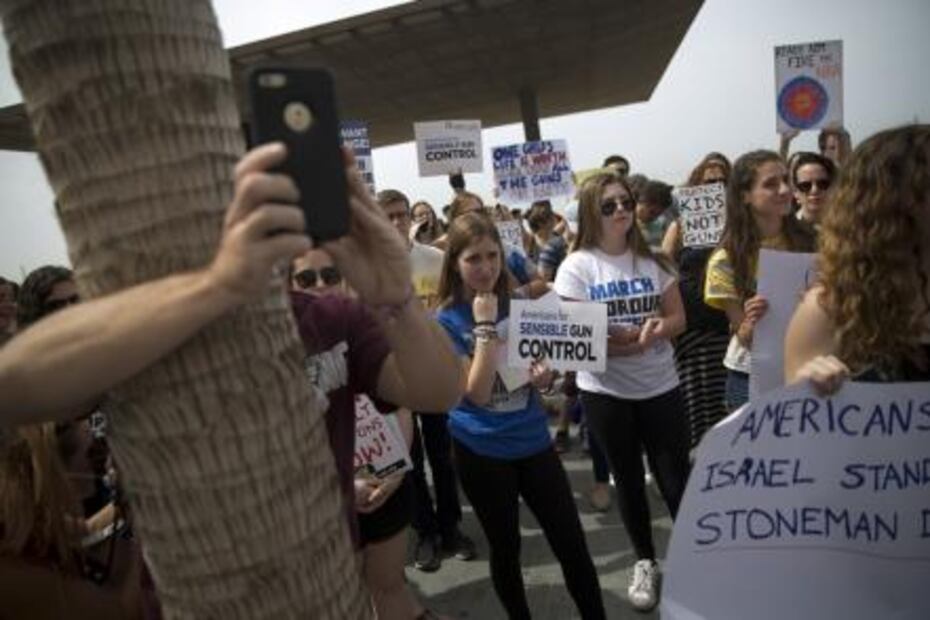 El mundo se une a la "Marcha Por Nuestras Vidas"; exigen alto a violencia armada