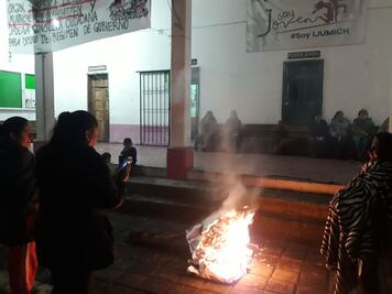 Comunidad de Michoacán se prepara para impedir instalación de casillas