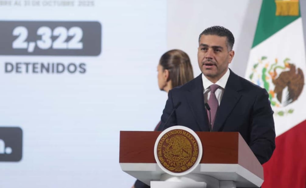 Omar García Harfuch, titular de la Secretaría de Seguridad y Protección Ciudadana (SSPC), informó que se han detectado que 12 centros penitenciarios del país concentran 56% de las líneas telefónicas denunciadas por extorsión en el número 089. Foto: Carlos Mejía/EL UNIVERSAL