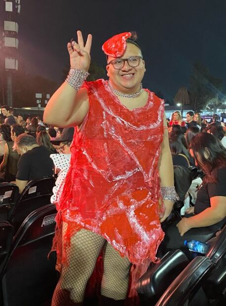 Los little monsters explotan su creatividad en los outfits. Foto: Marlem Suárez/EL UNIVERSAL.