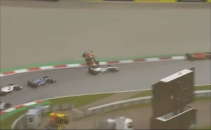 VIDEO: La colisión que sufrió Checo Pérez en el GP de Austria que lo mandó al último lugar