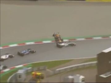 VIDEO: La colisión que sufrió Checo Pérez en el GP de Austria que lo mandó al último lugar