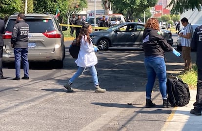 En medio de operativo, policías se enfrentan a delincuentes en zona de Lindavista