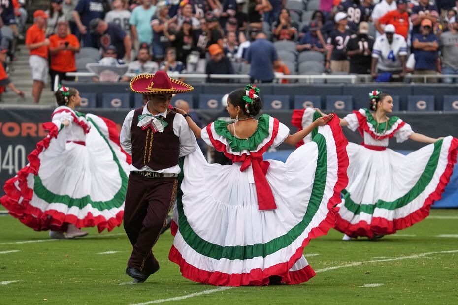 México fue homenajeado en el partido de Bears y Cowboys en la NFL