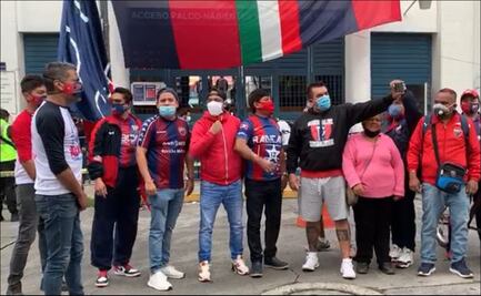 Afición del Atlante recibe al equipo en el estadio de la Ciudad de los Deportes