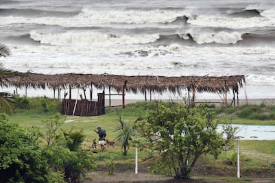Emiten alerta general ante llegada de "Katia"