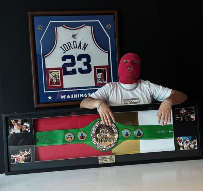 Youtuber Yulay entrevista a apostador que gana millones al mes