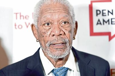 Acusan de acoso a Freeman; él se disculpa