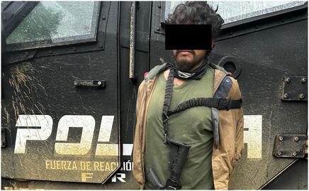 Cae presunto integrante del "Cártel de Chiapas y Guatemala"; le aseguran armas, camionetas y motocicletas robadas