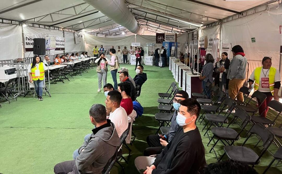 Un grupo de migrates deportados de EU es recibido en Ciudad Juárez, Chihuahua. Foto: Especial/El Universal