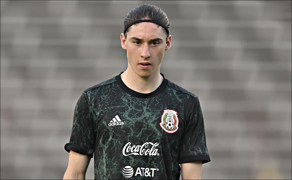 Marcelo Flores volvió a las categorías inferiores del Arsenal, pero Chivas podría ser su destino final