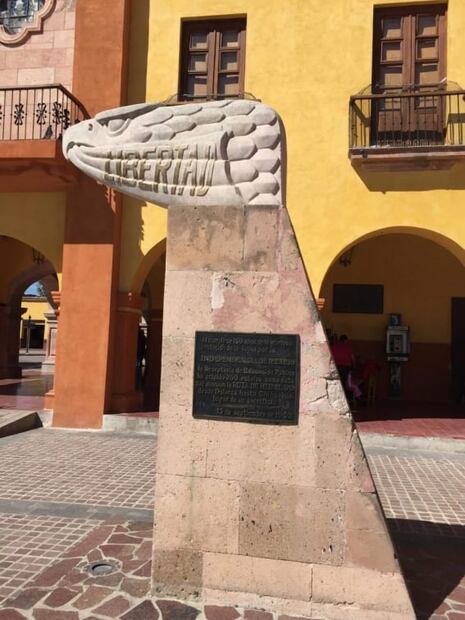 Las cabezas de águila de la Ruta de Hidalgo