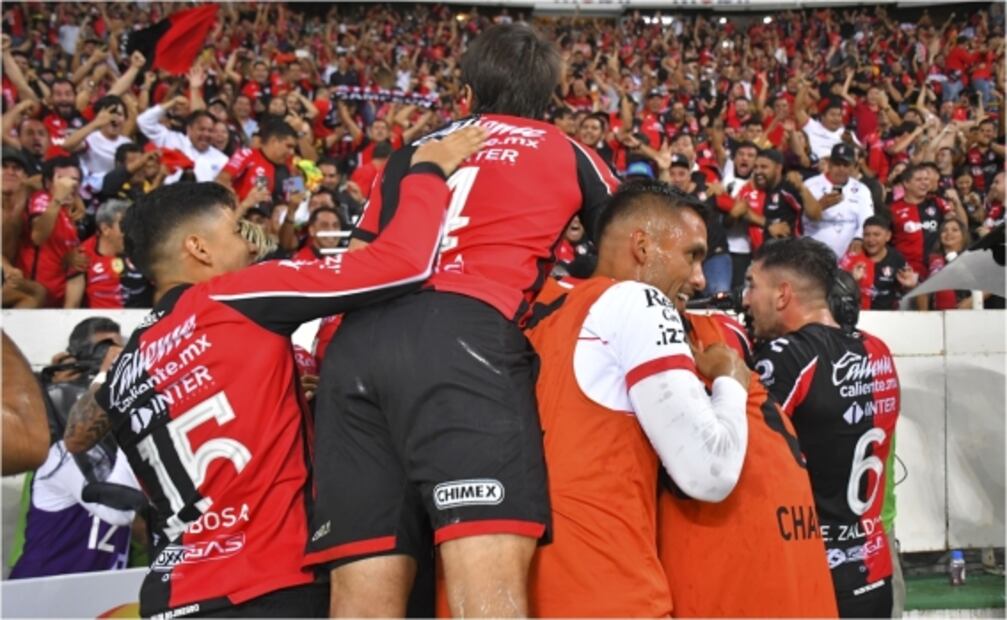 Atlas aplasta a los Tigres y está muy cerca de la final