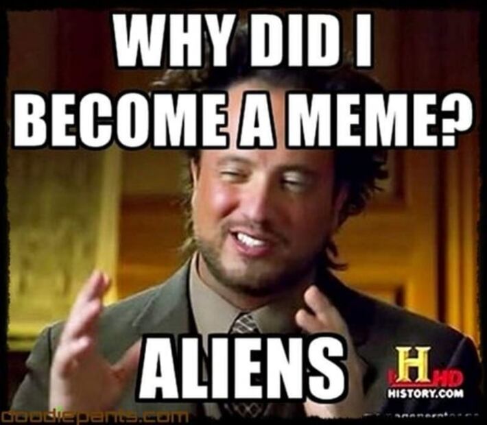 El investigador Giorgio Tsoukalos está feliz de ser un meme