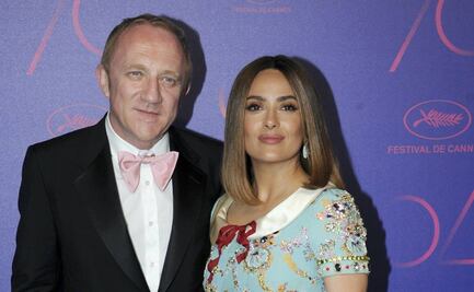 Salma Hayek explotó de celos cuando vio un mensaje que le llegó a su esposo