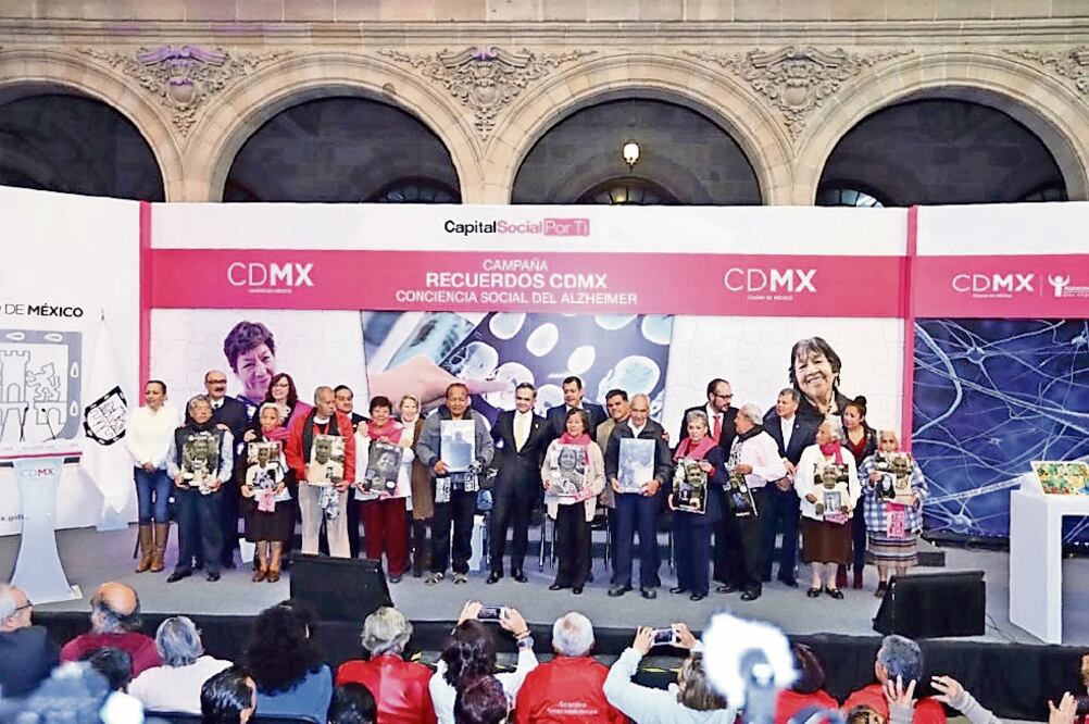 El gobierno capitalino puso en marcha la campaña Recuerdos CDMX, donde buscan concientizar sobre el Alzheimer (TOMADA DE TWITTER)