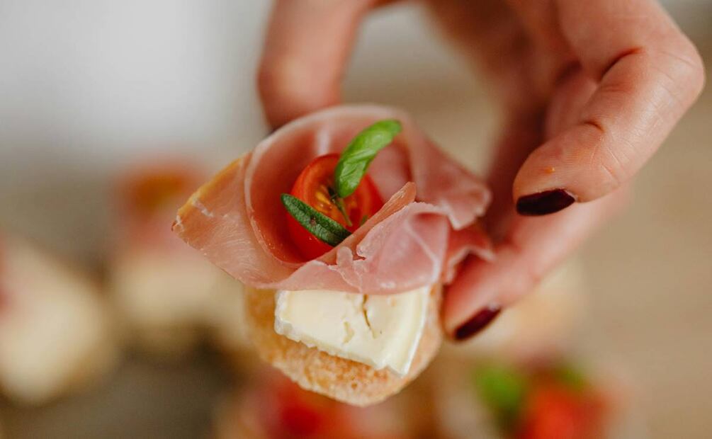 Sustituye los embutidos en tu alimentación con estas opciones. Foto: Pexels