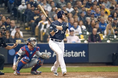 Brewers padece, pero se adelanta