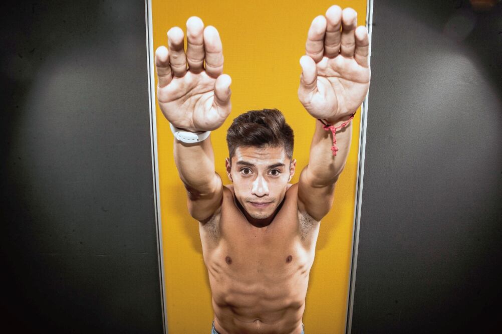 Jonathan Paredes trabaja sin un equipo de entrenadores; solo planea sus competencias y su alimentación (GERMÁN ESPINOSA. EL UNIVERSAL)