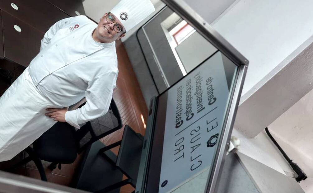 El chef José Lulo recuerda su propia experiencia con el antojo de un gran pan, cuando de niño le pedía a su padre que compraran pan tallado de Acámbaro, Guanajuato. Foto: Fernanda Rojas/EL UNIVERSAL.