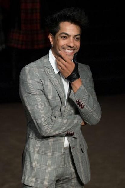 Diseñador mexicano presenta colección en la Semana de la Alta Costura en París