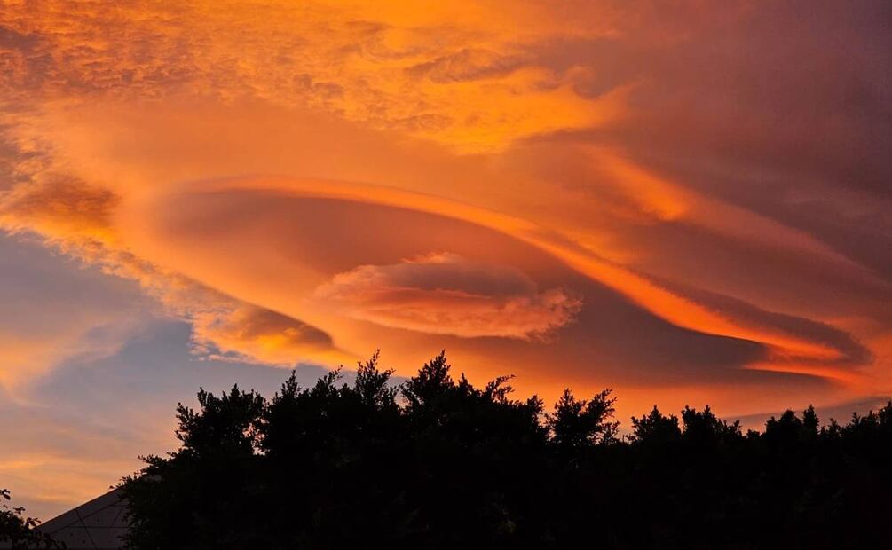 Nubes venticulares en Álvaro Obregón. Foto: Especial