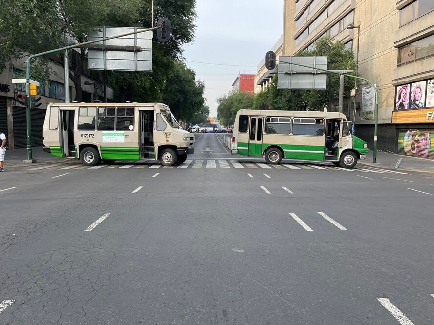 Transportistas en CDMX piden un alza de tarifas de 3 pesos. Foto: Archivo