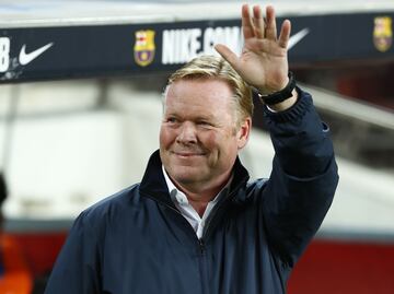 Barcelona destituye a Ronald Koeman como técnico del equipo