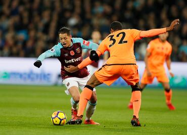 'Chicharito' y West Ham caen ante el Liverpool