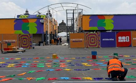A 4 días del Mundial, continúan trabajos en el FIFA Fan Fest del Zócalo; hay adornos y la pantalla principal instalada