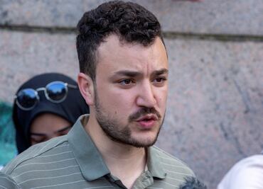 Liberan al activista propalestino Mahmoud Khalil en EU; pasó tres meses detenido