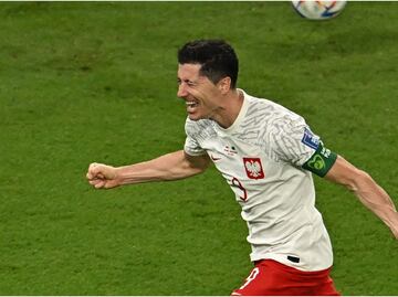 Polonia supera a Arabia; obliga a Argentina a ganar a México