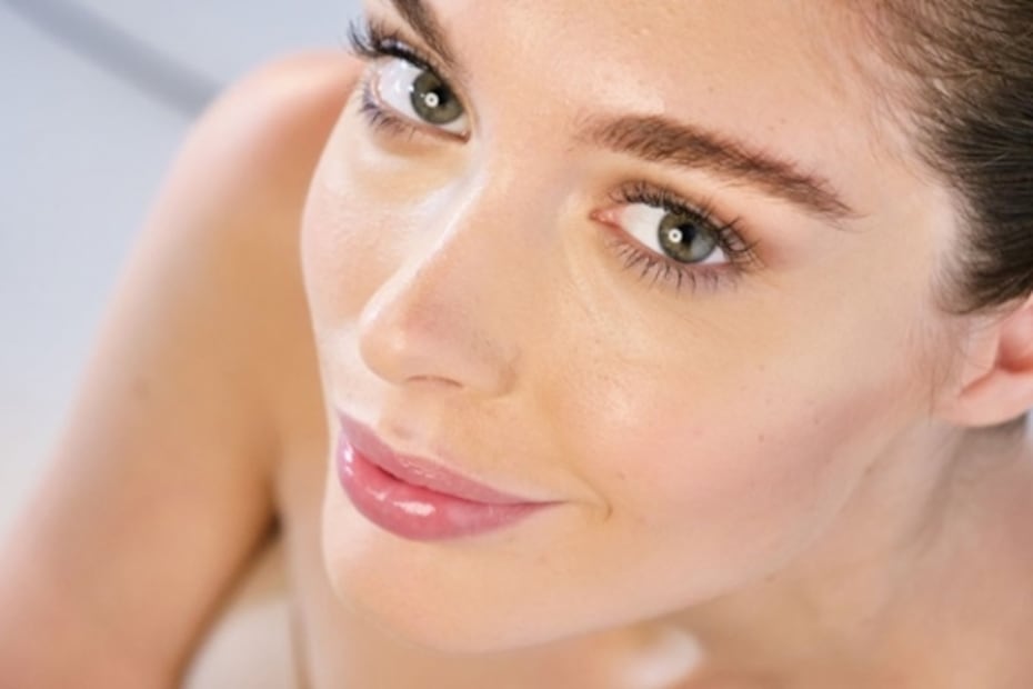 Regresa el lip gloss, la tendencia mas jugosa de los noventa