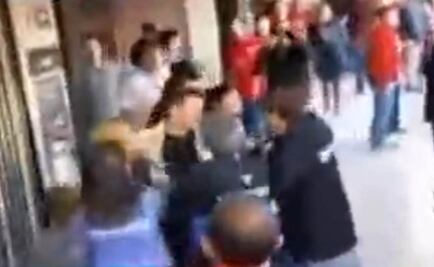 Aficionados chilenos agreden a familia de Messi