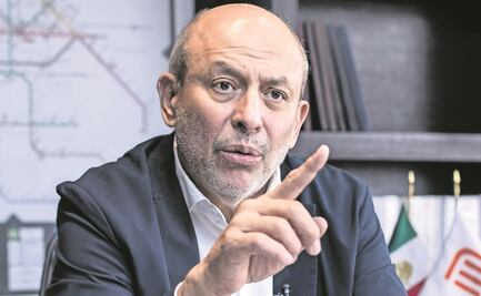 Guillermo Calderón se mantiene en el Metro... por ahora.