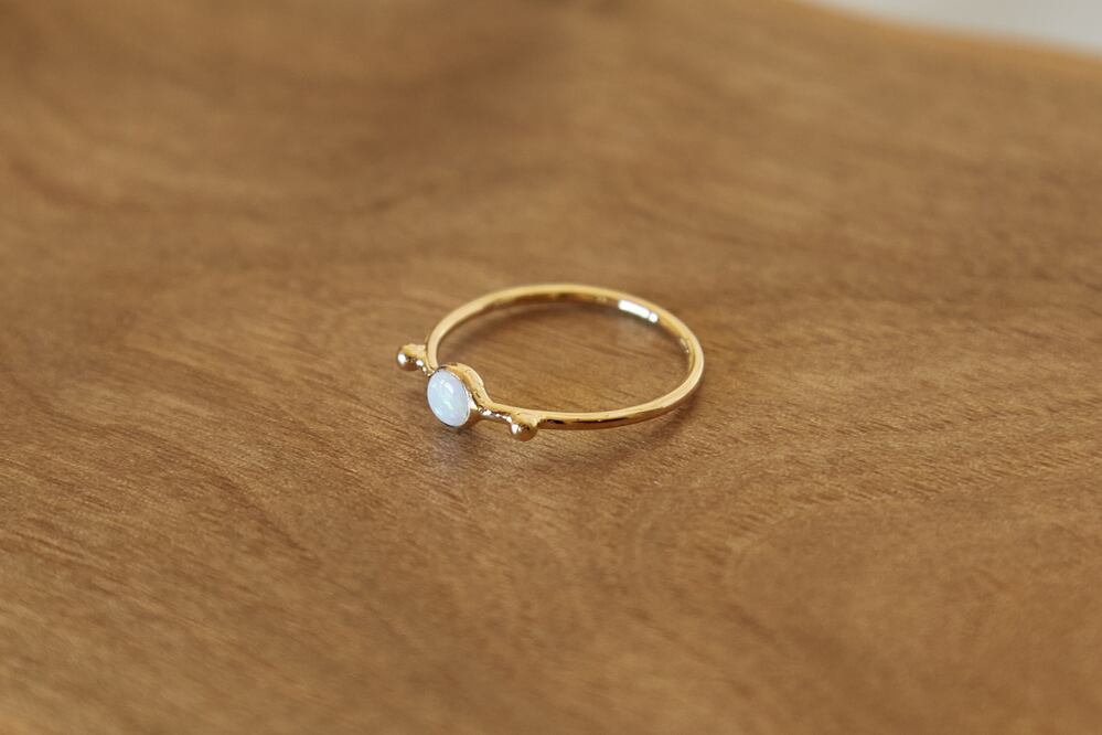 Los anillos son de oro de 14 y 18 quilates