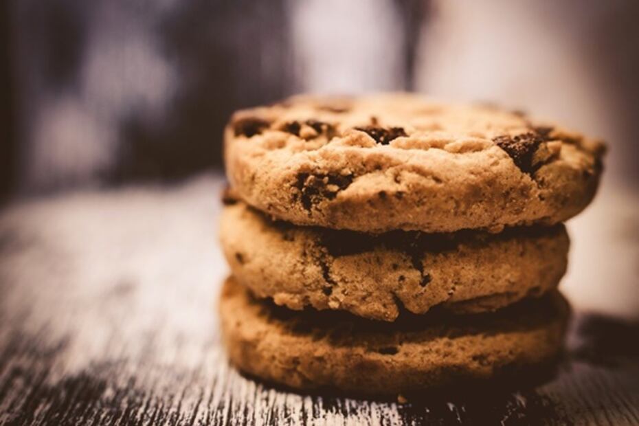 Prepara galletas con chispas de chocolate con solo 4 ingredientes