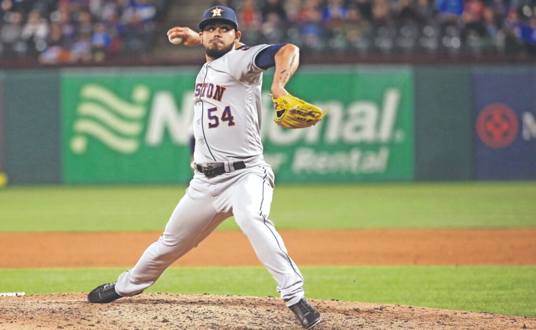 El mexicano Roberto Osuna, cerrador de los Astros de Houston, desde la lomita. | Fotos: AFP