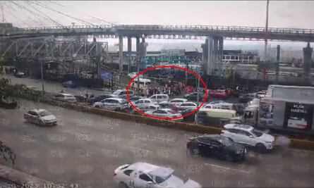 ¡Tómalo en cuenta! Manifestantes bloquean acceso al terminal 1 del AICM