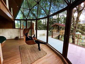 Así es el nuevo glamping de Zacatlán con puentes colgantes