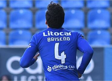 'Pollo' Briseño titular en derrota del Feirense