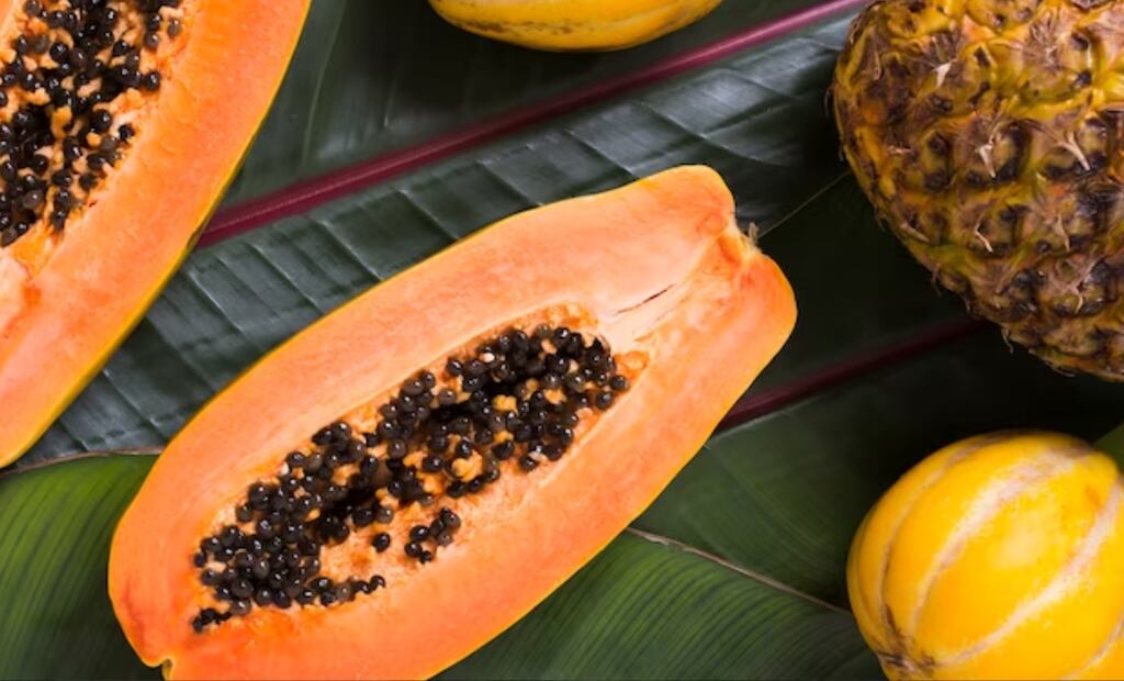 Puedes combinar las semillas de papaya con otros alimentos. Foto: Freepik