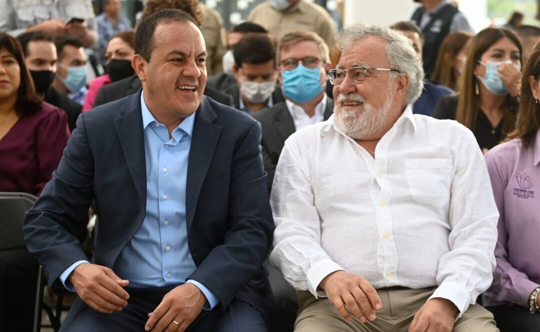 Encinas Rodríguez acudió con el gobernador Cuauhtémoc Blanco a un evento sobre el inicio de las adecuaciones del inmueble que ocupará el Centro Nacional de Identificación Humana. Foto: Especial