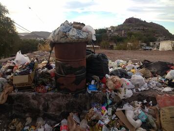 Alertan por acumulación de basura en calles de Guaymas