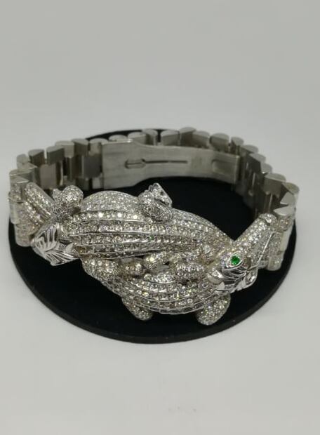 Rolex, Hublot y Romain Jerome, estas son las joyas "extravagantes" a subasta en Los Pinos
