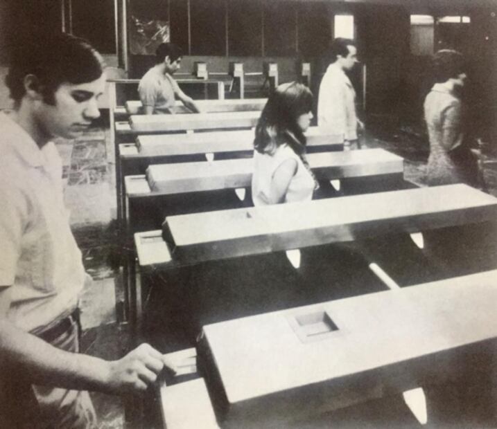 Los amantes de los objetos del Metro