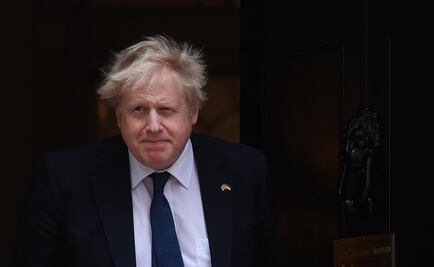 "No creo que hombres biológicos deban competir en eventos femeninos", dice Boris Johnson sobre mujeres trans