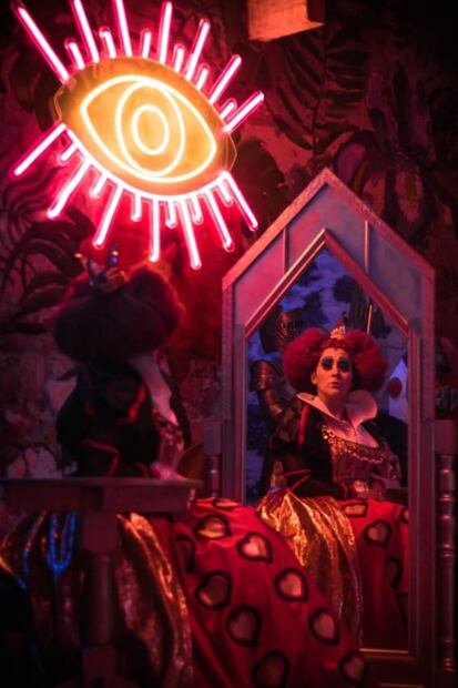 Llega a CDMX la expo inmersiva de Alicia en el País de las Maravillas