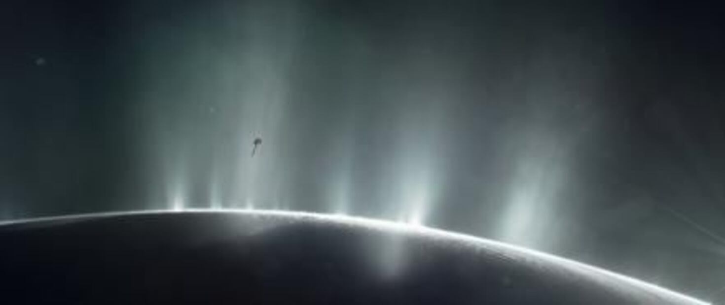 La sonda Cassini de la NASA se sumerge en los anillos de Saturno