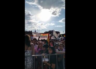 Bloque disidente irrumpe en evento musical de la Marcha LGBT+; mandan mensaje a López-Gatell